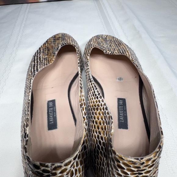 Lafayette 148 New York Snakeskin Ballet Flats | Handmade In Italy Size 38 1/2 - Picture 6 of 10